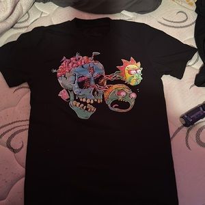 Rick & Morty Skull  Black Tee Shirt  Size S Adut Swim